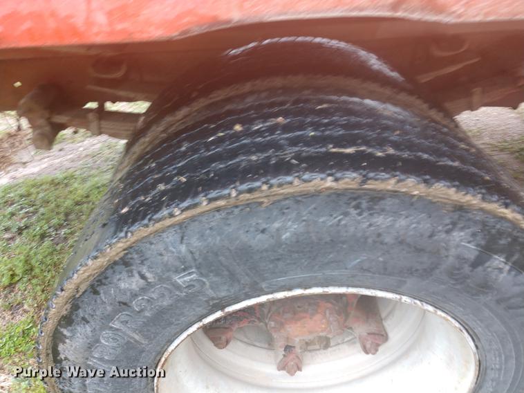 image for item DD7008 1952 International 190 manure spreader truck