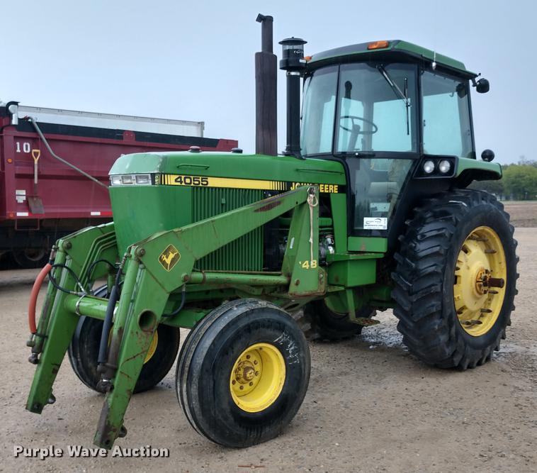 image for item DD7009 1990 John Deere 4055 tractor