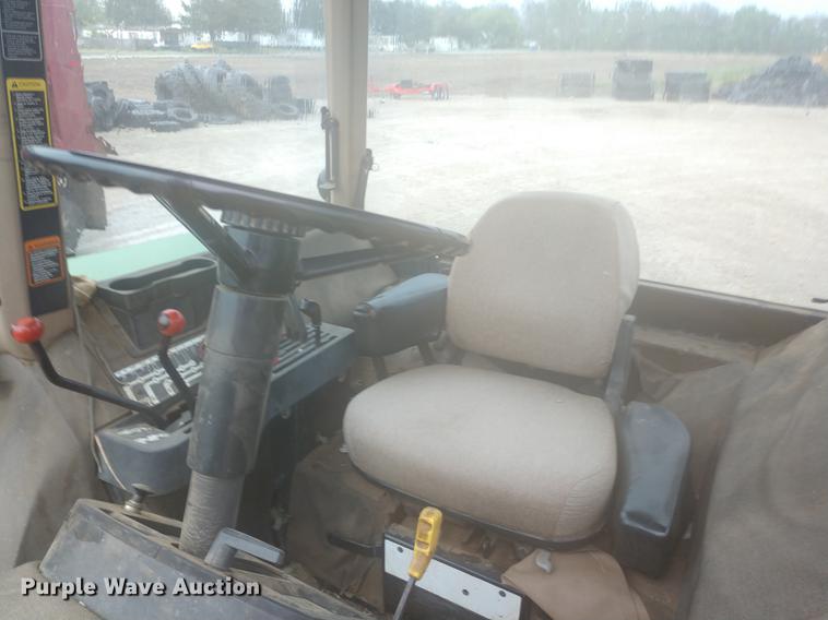 image for item DD7009 1990 John Deere 4055 tractor