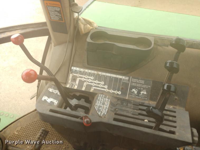 image for item DD7009 1990 John Deere 4055 tractor