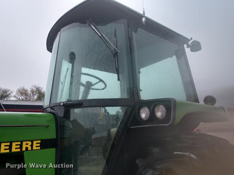 image for item DD7009 1990 John Deere 4055 tractor