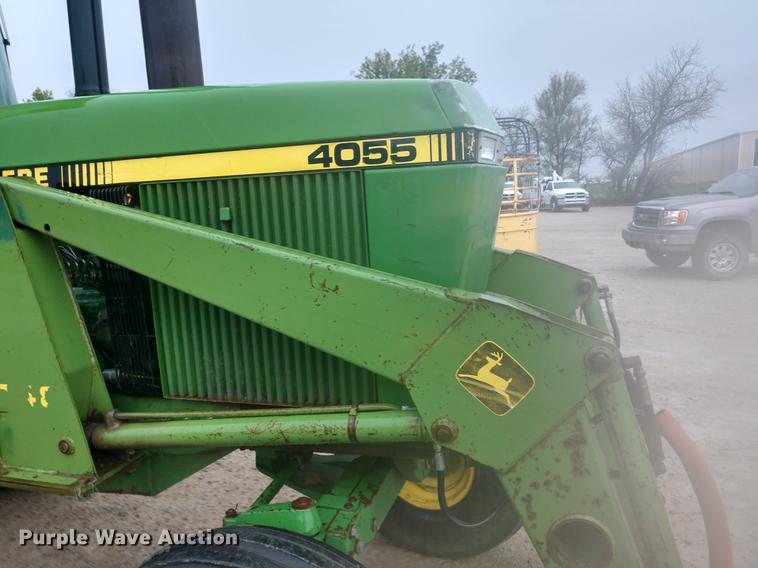 image for item DD7009 1990 John Deere 4055 tractor
