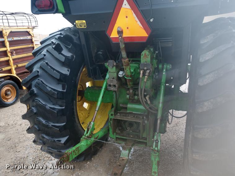 image for item DD7009 1990 John Deere 4055 tractor