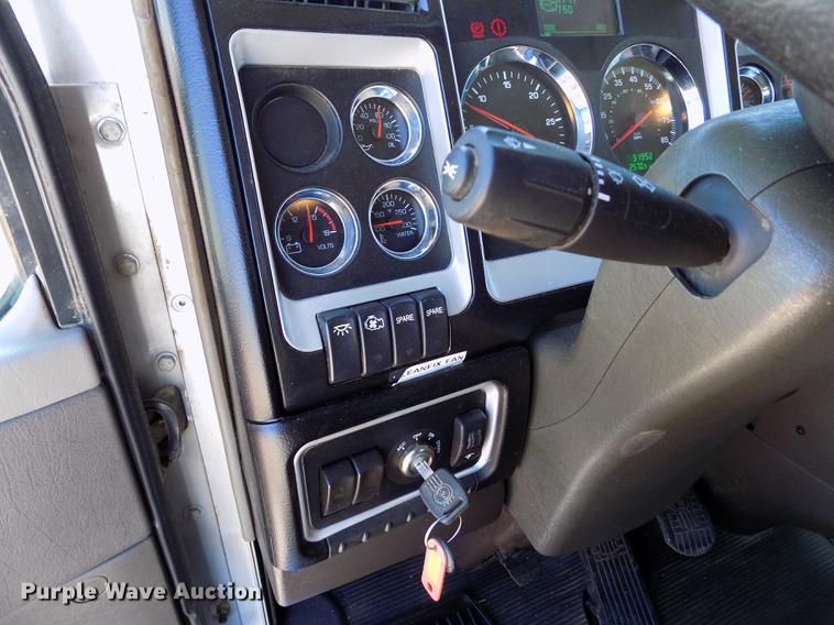 image for item DE1147 2014 Kenworth T440 vertical feed mixer truck