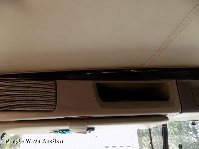 image for item DE1147 2014 Kenworth T440 vertical feed mixer truck