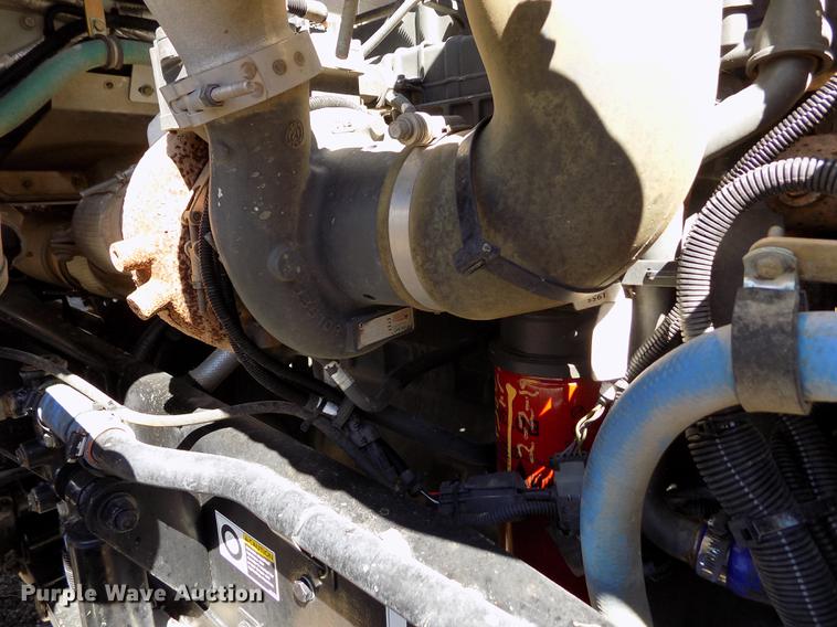 image for item DE1147 2014 Kenworth T440 vertical feed mixer truck