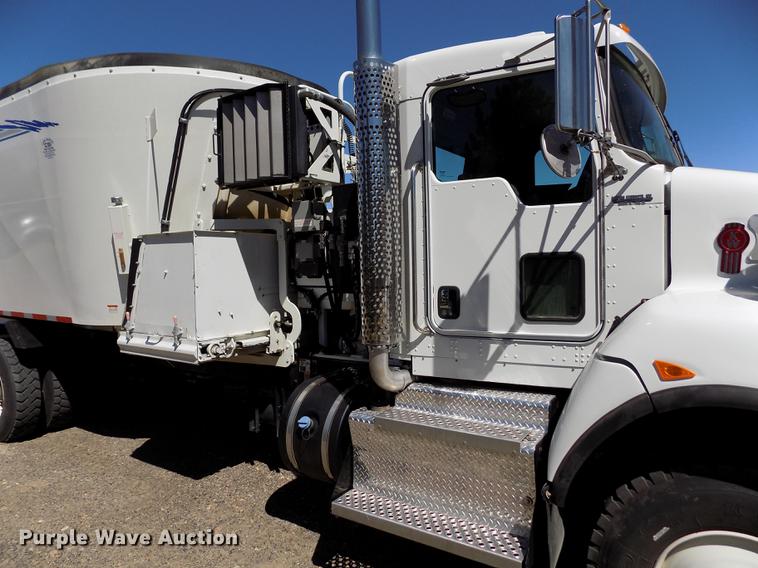 image for item DE1147 2014 Kenworth T440 vertical feed mixer truck