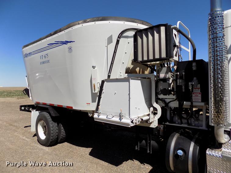 image for item DE1147 2014 Kenworth T440 vertical feed mixer truck