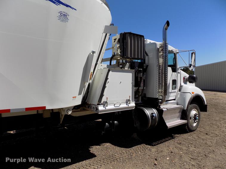 image for item DE1147 2014 Kenworth T440 vertical feed mixer truck