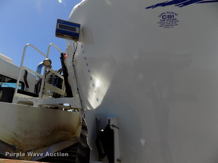 image for item DE1147 2014 Kenworth T440 vertical feed mixer truck