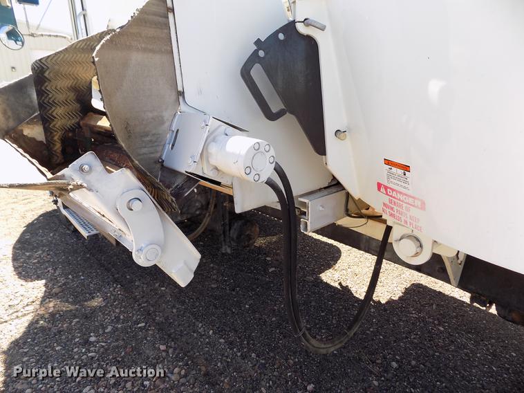 image for item DE1147 2014 Kenworth T440 vertical feed mixer truck