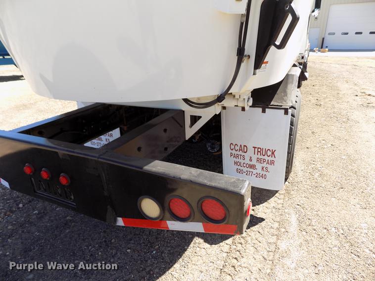 image for item DE1147 2014 Kenworth T440 vertical feed mixer truck