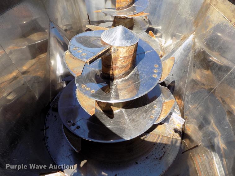 image for item DE1147 2014 Kenworth T440 vertical feed mixer truck