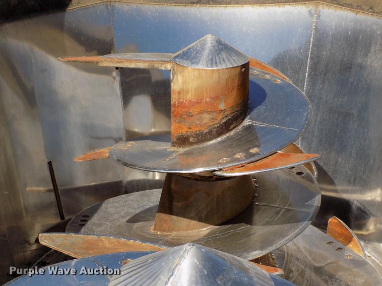 image for item DE1147 2014 Kenworth T440 vertical feed mixer truck