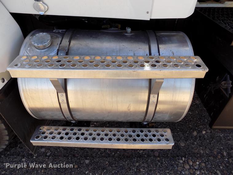 image for item DE1147 2014 Kenworth T440 vertical feed mixer truck