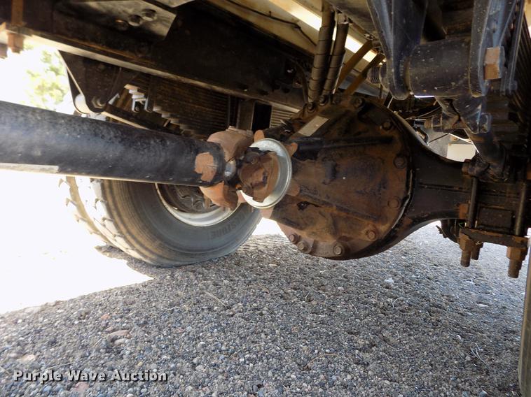 image for item DE1147 2014 Kenworth T440 vertical feed mixer truck