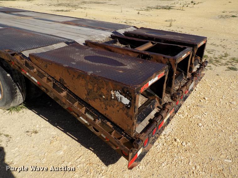 image for item DE1170 2006 Neville drop deck equipment trailer