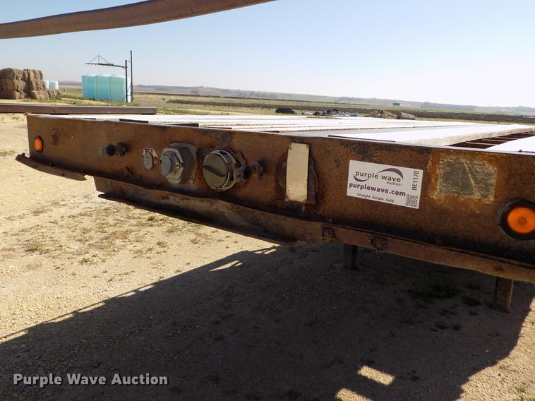 image for item DE1170 2006 Neville drop deck equipment trailer