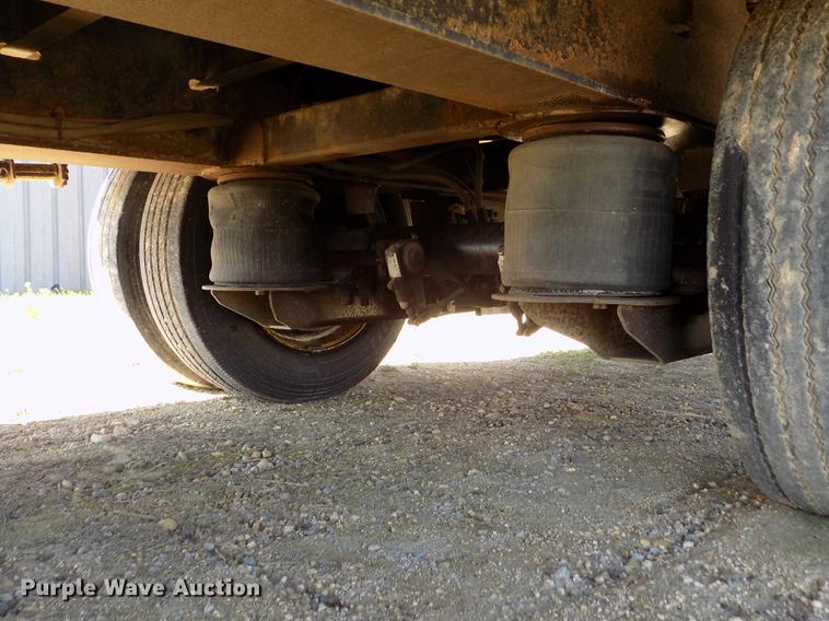 image for item DE1170 2006 Neville drop deck equipment trailer