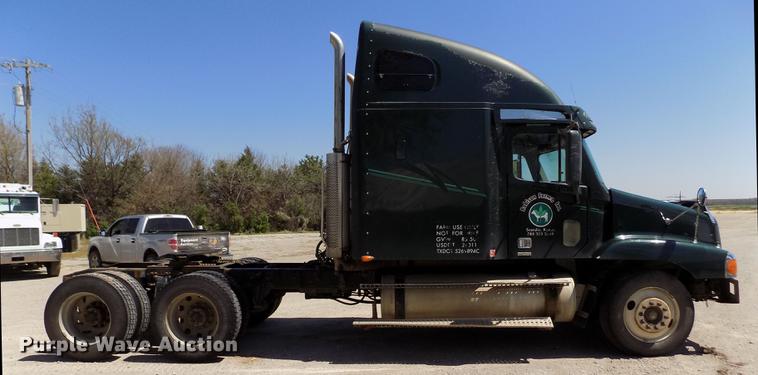 image for item DE1178 1999 Freightliner Century Class semi truck