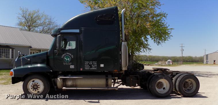 image for item DE1178 1999 Freightliner Century Class semi truck