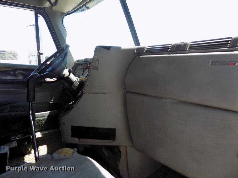 image for item DE1178 1999 Freightliner Century Class semi truck