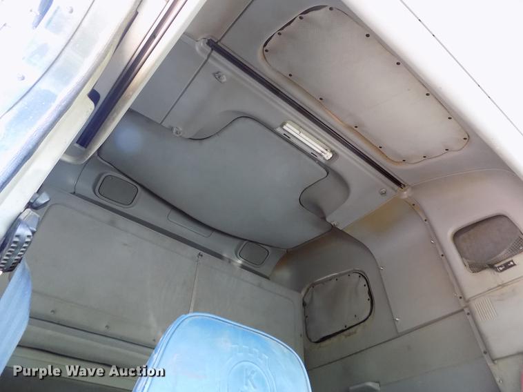 image for item DE1178 1999 Freightliner Century Class semi truck