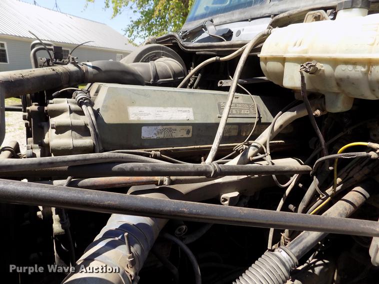 image for item DE1178 1999 Freightliner Century Class semi truck