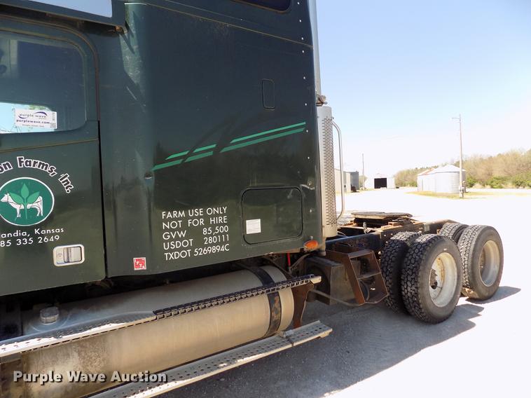 image for item DE1178 1999 Freightliner Century Class semi truck