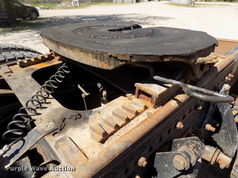 image for item DE1178 1999 Freightliner Century Class semi truck