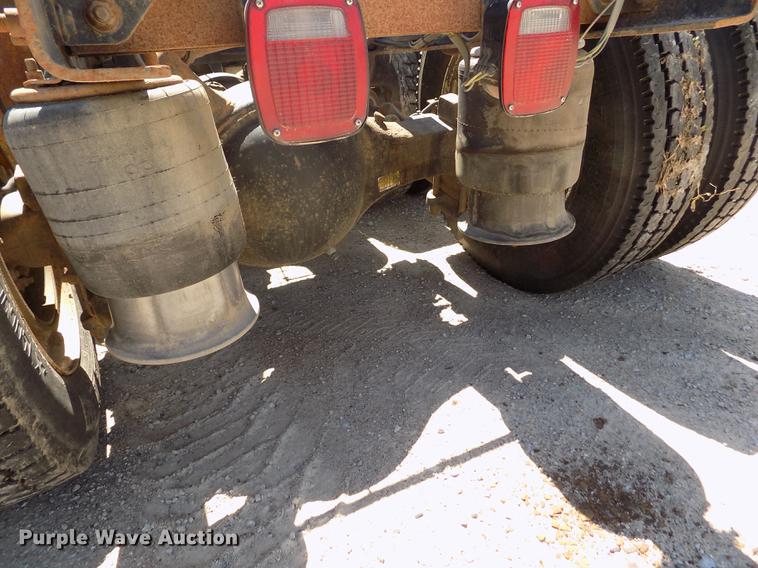 image for item DE1178 1999 Freightliner Century Class semi truck