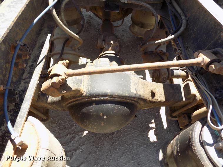 image for item DE1178 1999 Freightliner Century Class semi truck