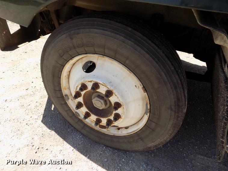 image for item DE1178 1999 Freightliner Century Class semi truck