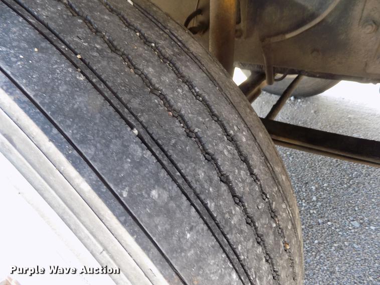 image for item DE1178 1999 Freightliner Century Class semi truck