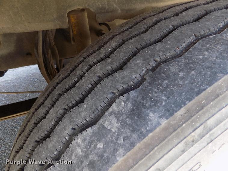 image for item DE1178 1999 Freightliner Century Class semi truck