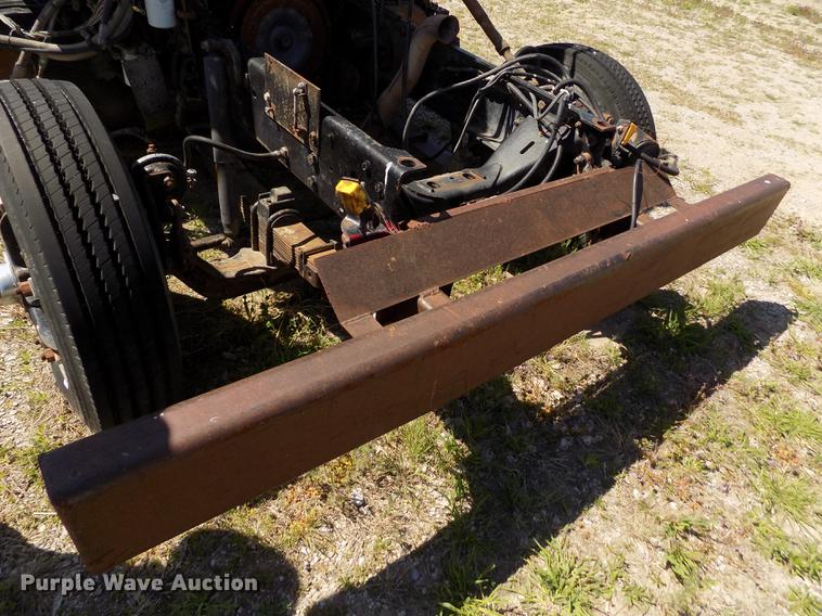 image for item DE1182 1990 Ford L8000 grain truck