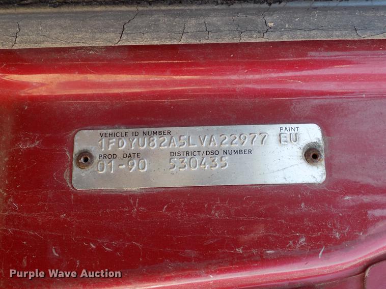 image for item DE1182 1990 Ford L8000 grain truck