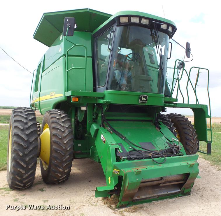 image for item DE1371 2000 John Deere 9650 STS combine