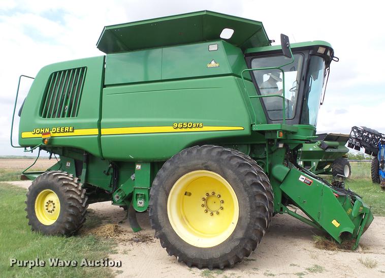 image for item DE1371 2000 John Deere 9650 STS combine