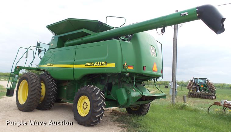 image for item DE1371 2000 John Deere 9650 STS combine