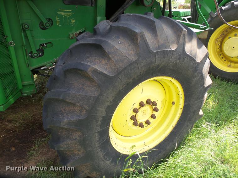 image for item DE1371 2000 John Deere 9650 STS combine