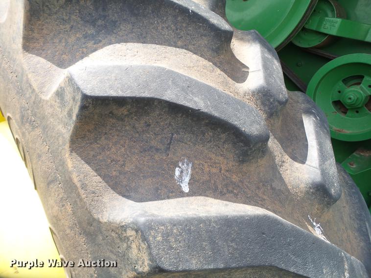 image for item DE1371 2000 John Deere 9650 STS combine