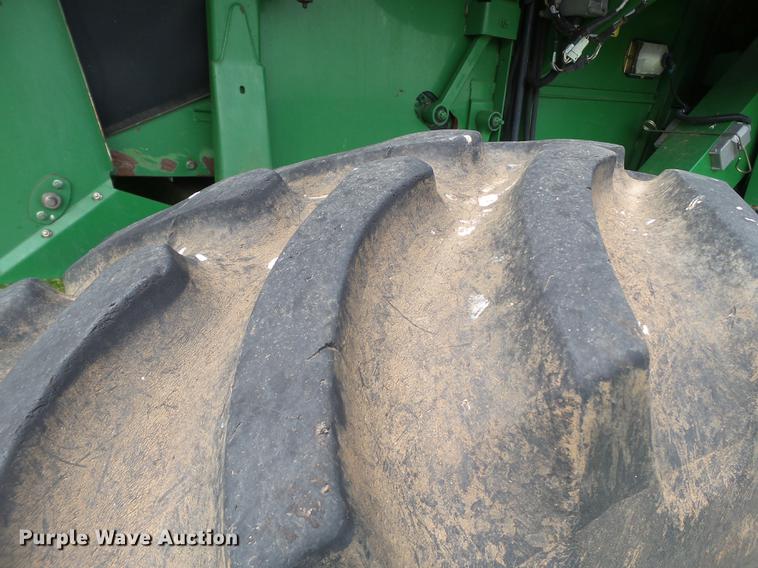 image for item DE1371 2000 John Deere 9650 STS combine