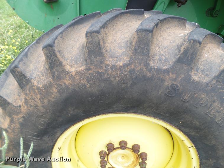 image for item DE1371 2000 John Deere 9650 STS combine