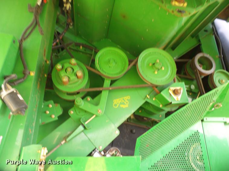 image for item DE1371 2000 John Deere 9650 STS combine