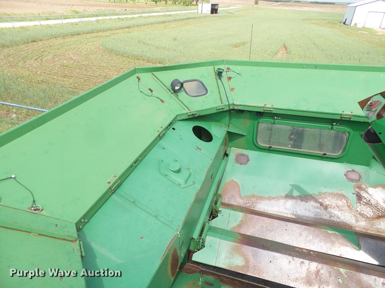 image for item DE1371 2000 John Deere 9650 STS combine