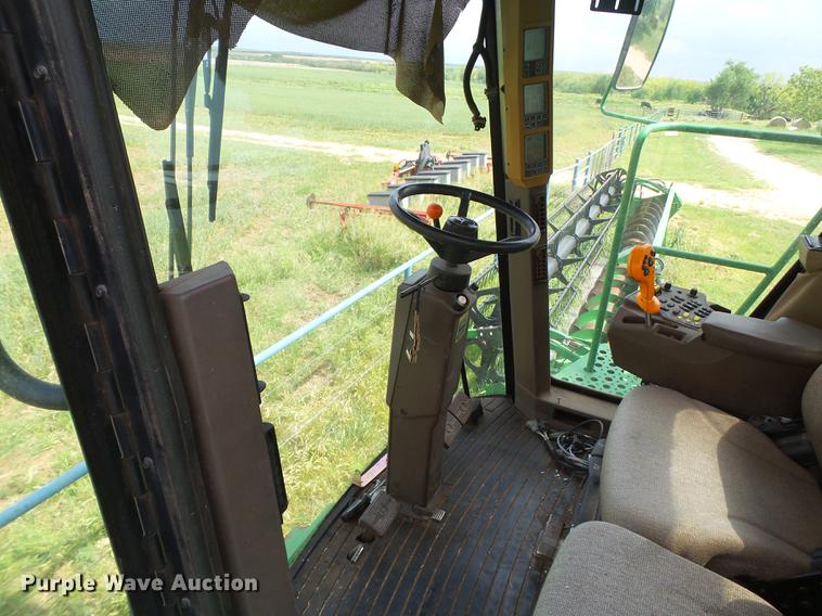 image for item DE1371 2000 John Deere 9650 STS combine