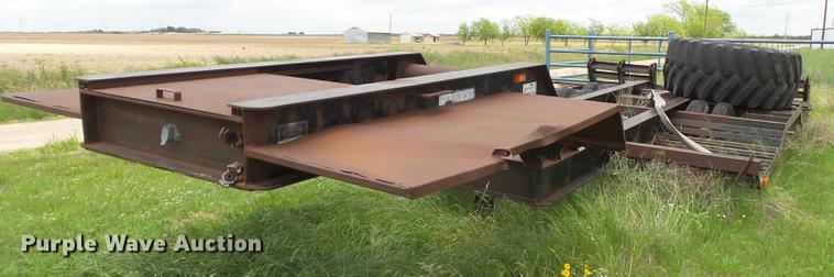 image for item DE1372 Combine trailer