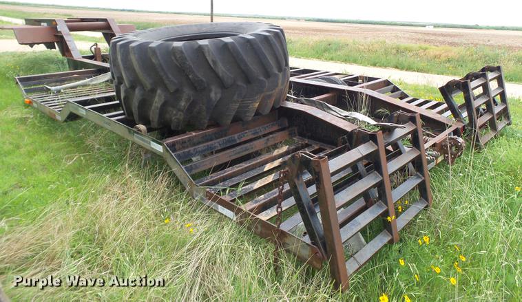 image for item DE1372 Combine trailer