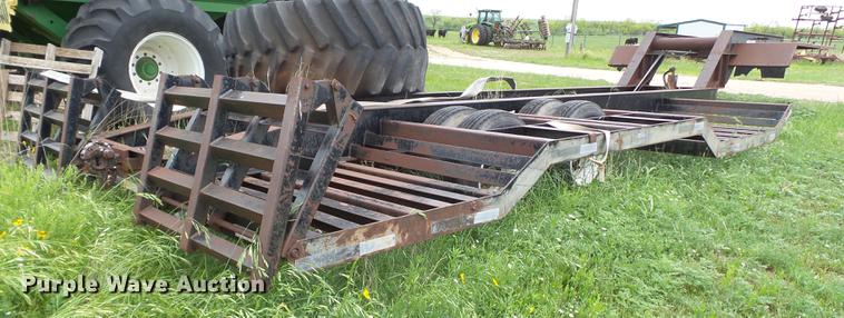 image for item DE1372 Combine trailer